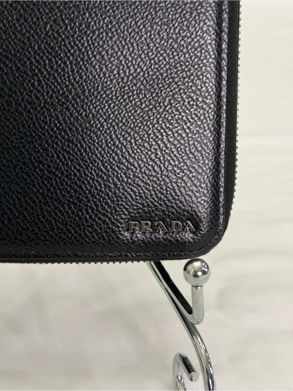 Prada Mens Portafoglio Lampo Wallet